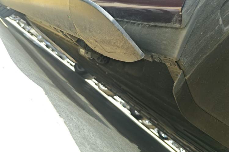 Used Hima AITO M9 2025 Extended-Range Ultra Version 52 kWh 6-Seater Left Side Sill