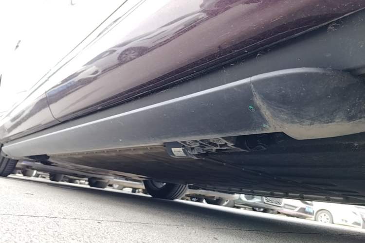 Used Hima AITO M9 2025 Extended-Range Ultra Version 52 kWh 6-Seater Left Side Sill