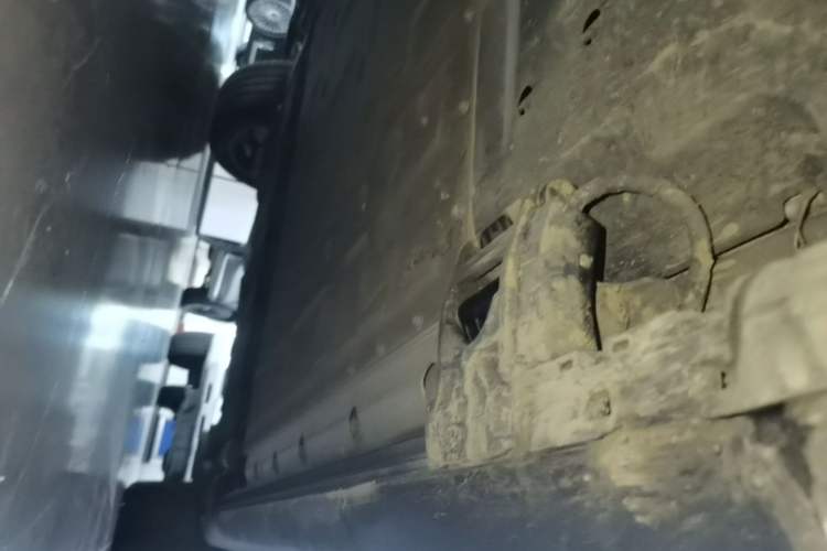 Used Hima AITO M9 2025 Extended-Range Ultra Version 52 kWh 6-Seater Left Side Sill