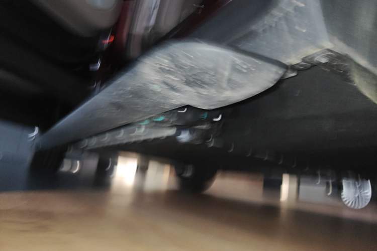 Used Hima AITO M9 2025 Extended-Range Ultra Version 52 kWh 5-Seater Edition Left Side Sill