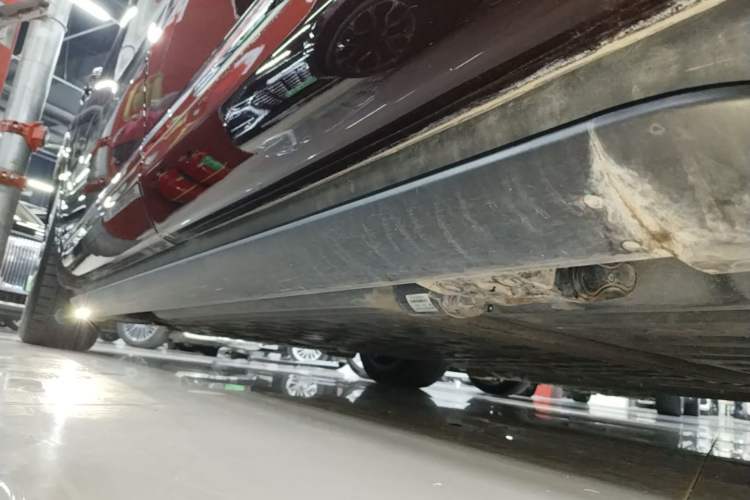 Used Hima AITO M9 2025 Extended-Range Ultra Version 52 kWh 6-Seater Left Side Sill