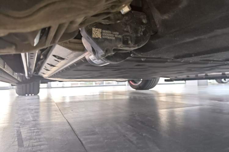 Used Hima AITO M9 2025 Extended-Range Ultra Version 52 kWh 6-Seater Left Side Sill