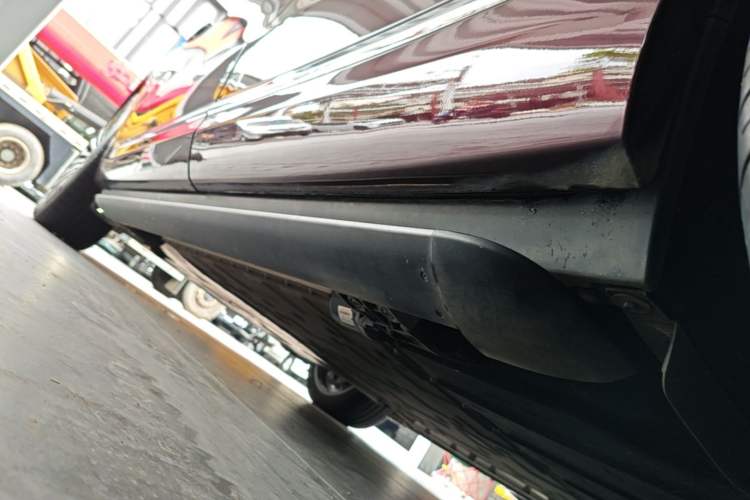 Used Hima AITO M9 2025 Extended-Range Ultra Version 52 kWh 6-Seater Left Side Sill