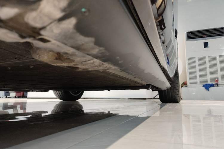 Used Hima AITO M9 2025 Extended-Range Ultra Version 52 kWh 6-Seater Left Side Sill