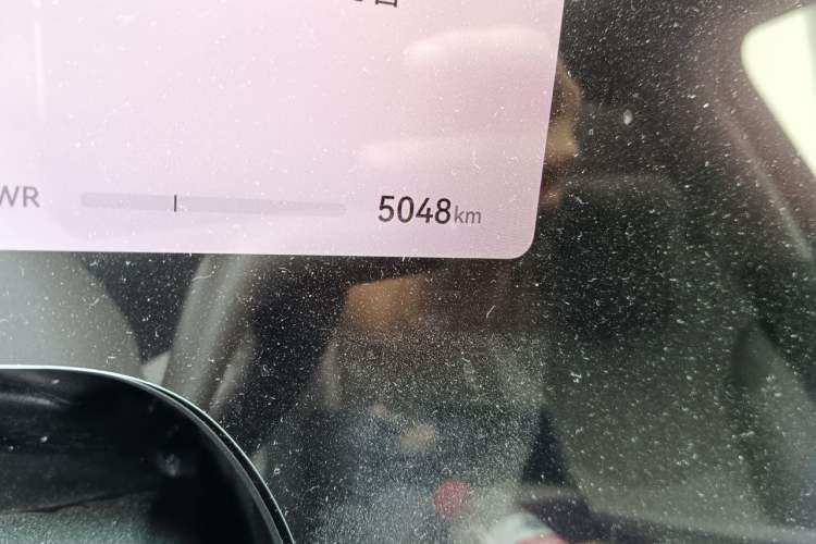 Used Hima AITO M9 2025 Extended-Range Ultra Version 52 kWh 5-Seater Edition Odometer Close Up