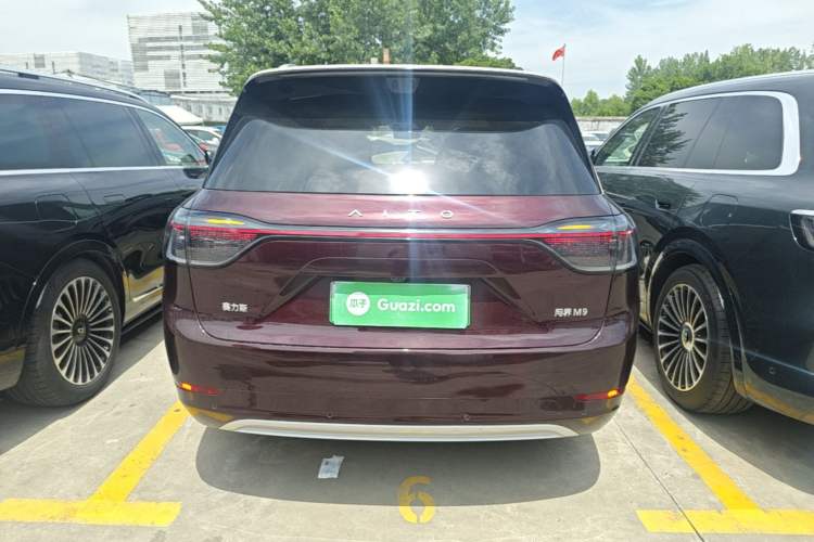 Used Hima AITO M9 2025 Extended-Range Ultra Version 52 kWh 6-Seater Rear