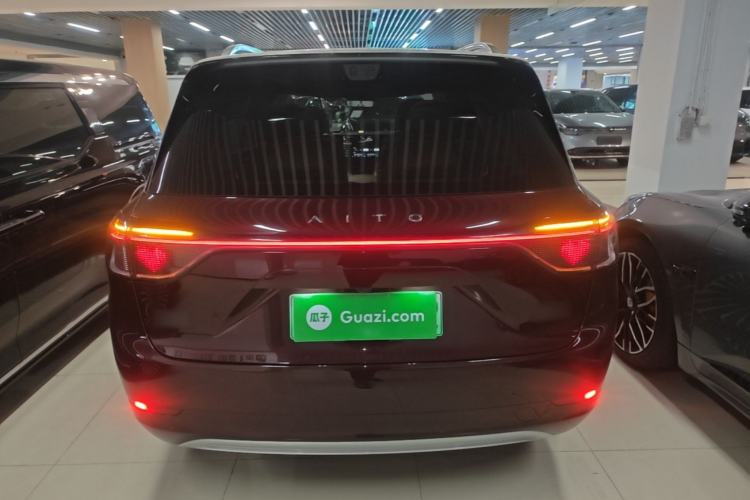 Used Hima AITO M9 2025 Extended-Range Ultra Version 52 kWh 6-Seater Rear