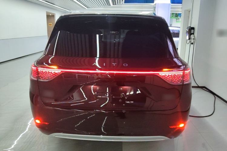Used Hima AITO M9 2025 Extended-Range Ultra Version 52 kWh 6-Seater Rear