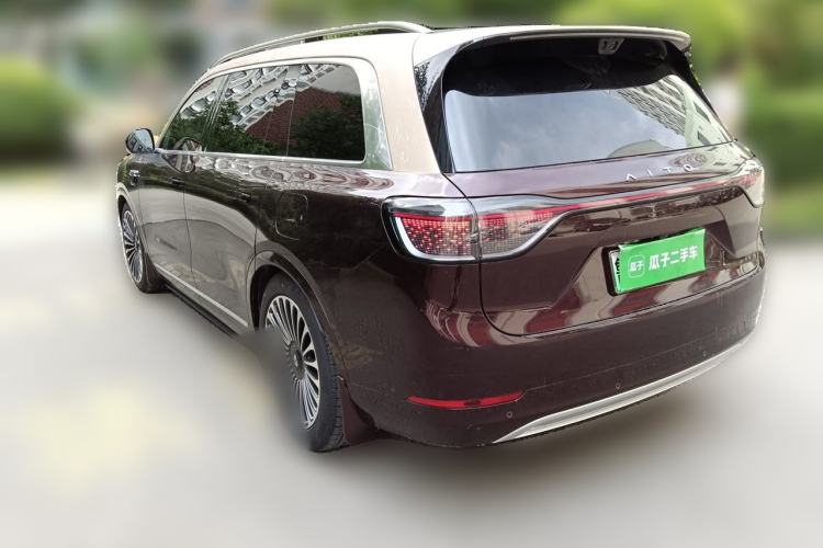 Used Hima AITO M9 2025 Extended-Range Ultra Version 52 kWh 5-Seater Edition Rear Left 45 Deg