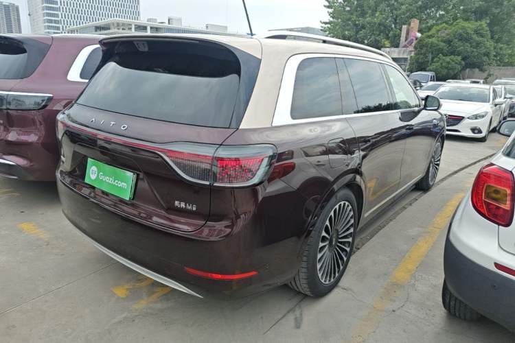 Used Hima AITO M9 2025 Extended-Range Ultra Version 52 kWh 6-Seater Rear Right 45 Deg
