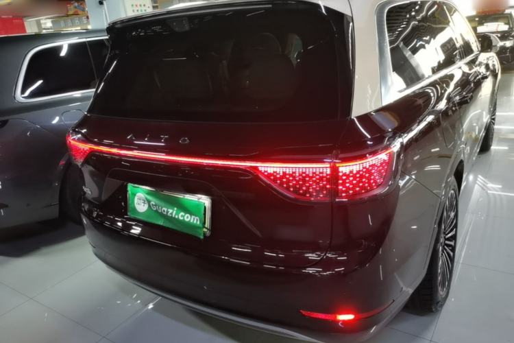 Used Hima AITO M9 2025 Extended-Range Ultra Version 52 kWh 6-Seater Rear Right 45 Deg