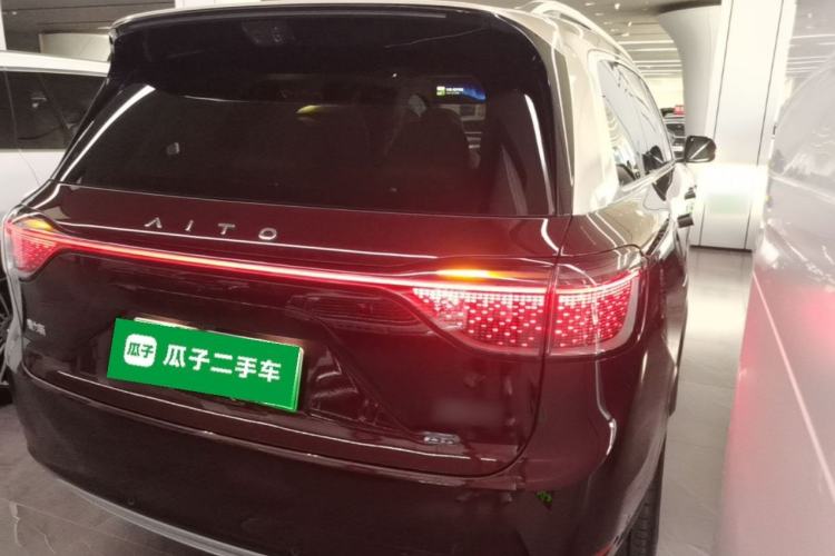 Used Hima AITO M9 2025 Extended-Range Ultra Version 52 kWh 6-Seater Rear Right 45 Deg
