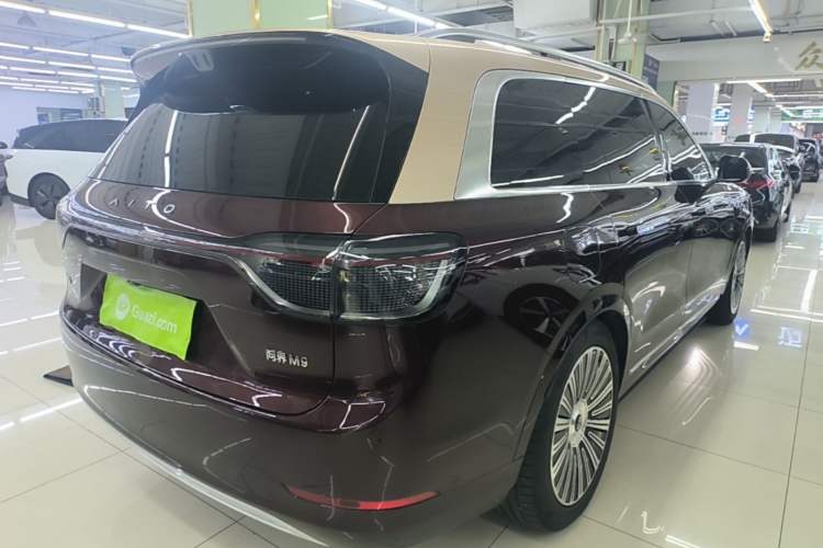 Used Hima AITO M9 2025 Extended-Range Ultra Version 52 kWh 6-Seater Rear Right 45 Deg