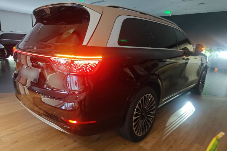 Used Hima AITO M9 2025 Extended-Range Ultra Version 52 kWh 5-Seater Edition Rear Right 45 Deg
