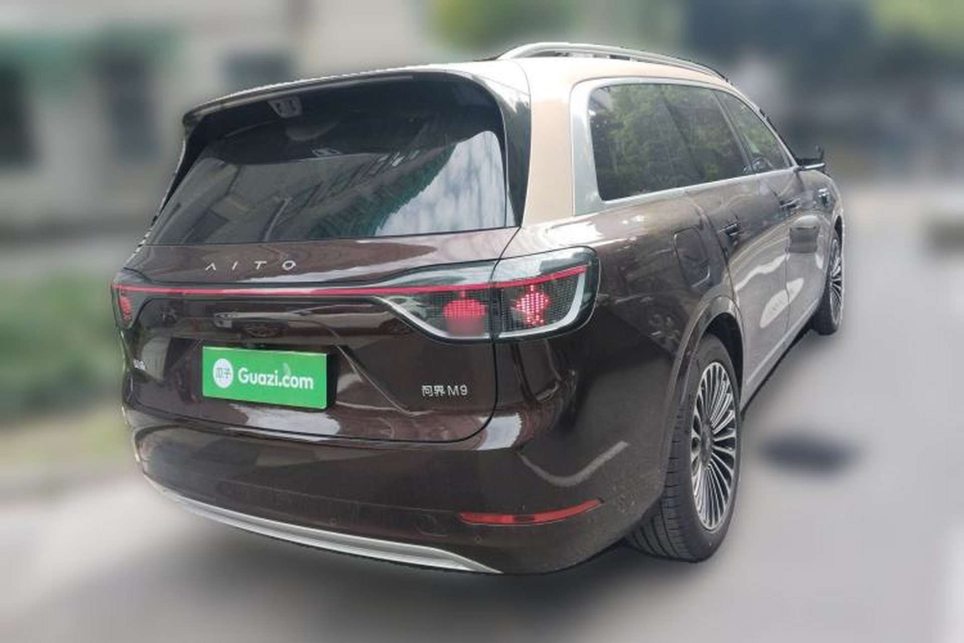 Used Hima AITO M9 2025 Extended-Range Ultra Version 52 kWh 6-Seater Rear Right 45 Deg