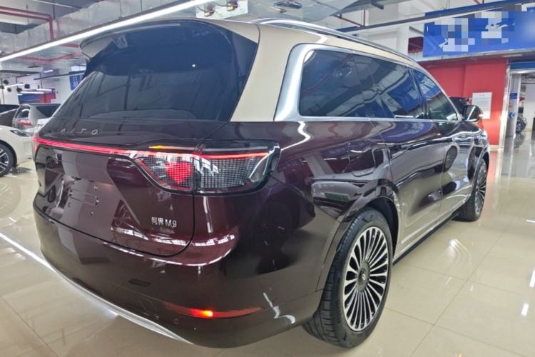 Used Hima AITO M9 2025 Extended-Range Ultra Version 52 kWh 5-Seater Edition Rear Right 45 Deg