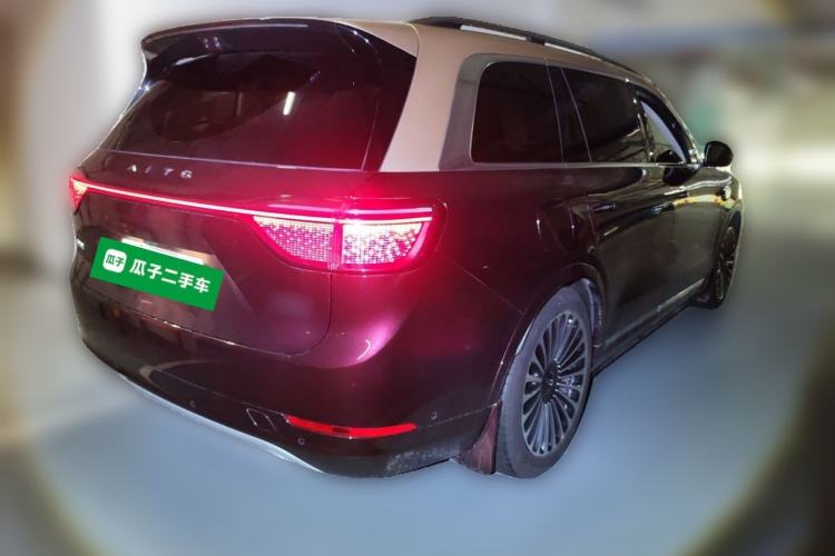 Used Hima AITO M9 2025 Extended-Range Ultra Version 52 kWh 6-Seater Rear Right 45 Deg
