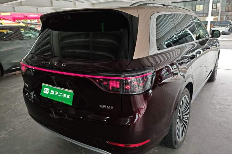 Used Hima AITO M9 2025 Extended-Range Ultra Version 52 kWh 6-Seater Rear Right 45 Deg