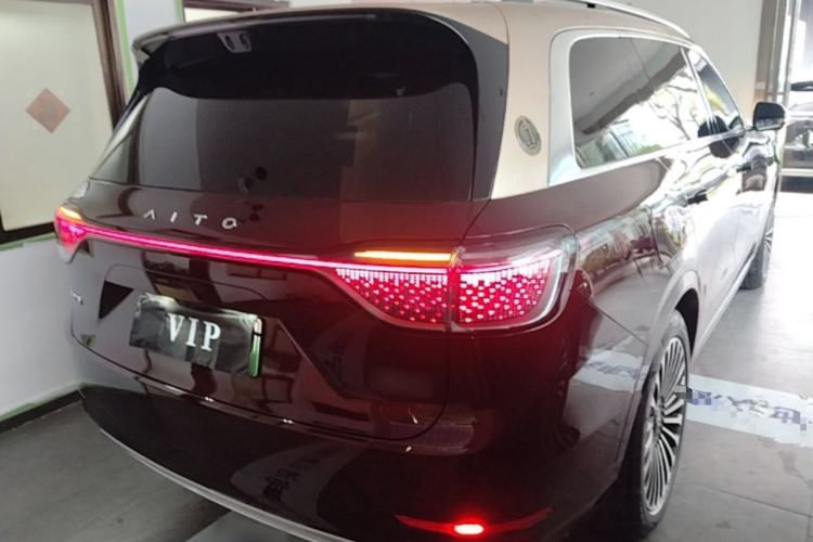 Used Hima AITO M9 2025 Extended-Range Ultra Version 52 kWh 5-Seater Edition Rear Right 45 Deg
