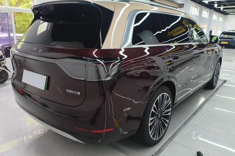 Used Hima AITO M9 2025 All-Electric Ultra Version 100 kWh 5-Seater Model Rear Right 45 Deg