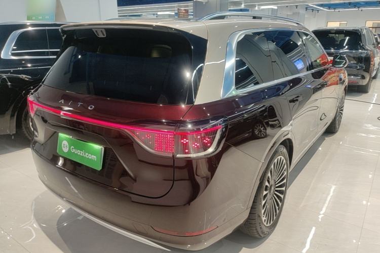 Used Hima AITO M9 2025 Extended-Range Ultra Version 52 kWh 6-Seater Rear Right 45 Deg