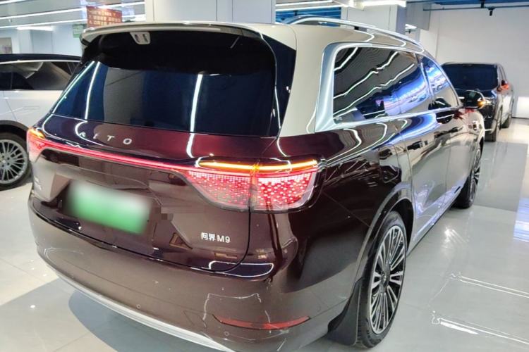 Used Hima AITO M9 2025 Extended-Range Ultra Version 52 kWh 5-Seater Edition Rear Right 45 Deg