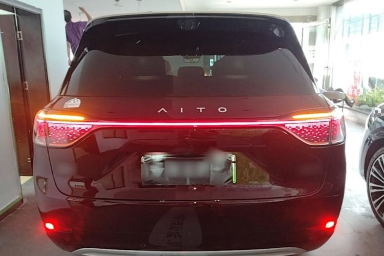 Used Hima AITO M9 2025 Extended-Range Ultra Version 52 kWh 5-Seater Edition Rear