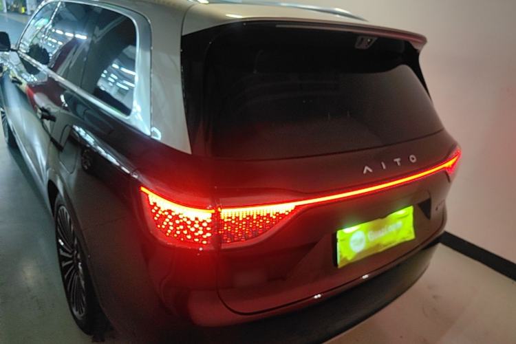 Used Hima AITO M9 2025 Extended-Range Ultra Version 52 kWh 6-Seater Rear
