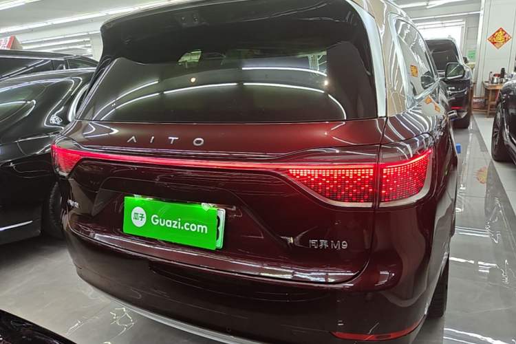 Used Hima AITO M9 2025 Extended-Range Ultra Version 52 kWh 6-Seater Rear