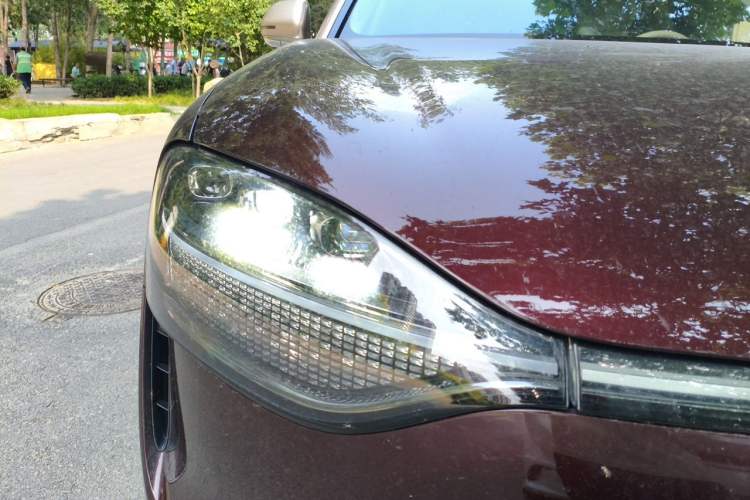 Used Hima AITO M9 2025 Extended-Range Ultra Version 52 kWh 6-Seater Right Front Headlight