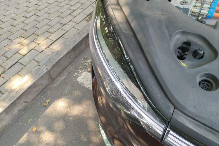Used Hima AITO M9 2025 Extended-Range Ultra Version 52 kWh 6-Seater Right Front Headlight