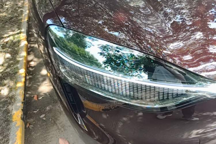 Used Hima AITO M9 2025 Extended-Range Ultra Version 52 kWh 5-Seater Edition Right Front Headlight