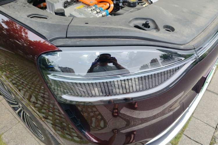 Used Hima AITO M9 2025 Extended-Range Ultra Version 52 kWh 5-Seater Edition Right Front Headlight