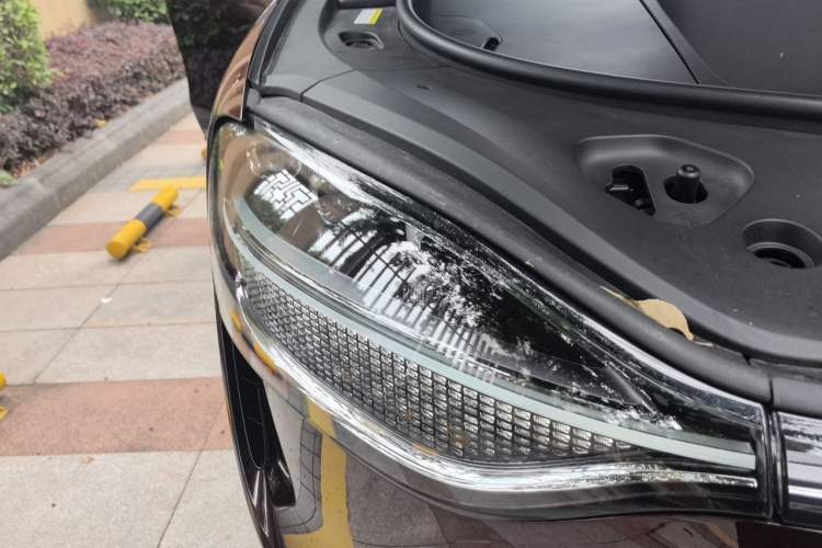 Used Hima AITO M9 2025 Pure Electric Ultra Version 100 kWh 6-Seater Model Right Front Headlight