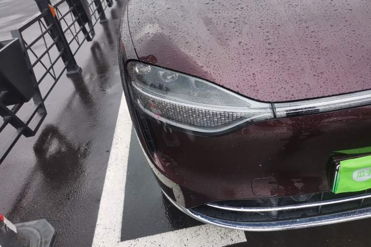 Used Hima AITO M9 2025 Extended-Range Ultra Version 52 kWh 6-Seater Right Front Headlight