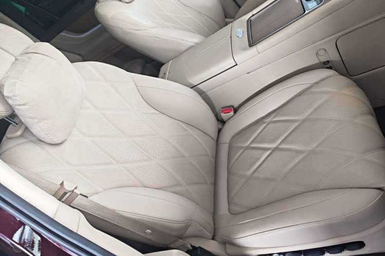 Used Hima AITO M9 2025 Extended-Range Ultra Version 52 kWh 6-Seater Right Front Seat