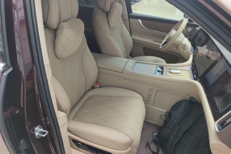 Used Hima AITO M9 2025 Extended-Range Ultra Version 52 kWh 5-Seater Edition Right Front Seat