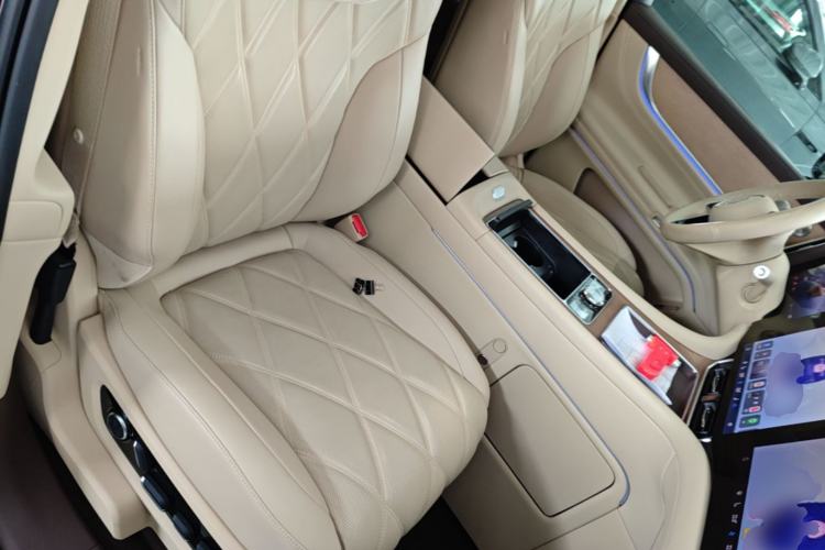 Used Hima AITO M9 2025 Extended-Range Ultra Version 52 kWh 6-Seater Right Front Seat