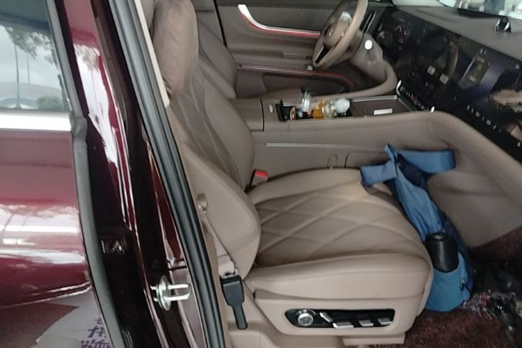 Used Hima AITO M9 2025 Extended-Range Ultra Version 52 kWh 5-Seater Edition Right Front Seat