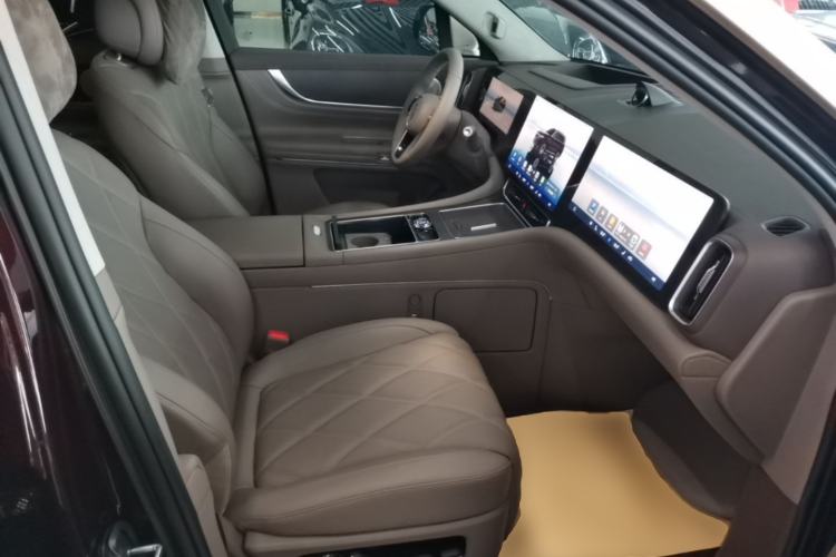 Used Hima AITO M9 2025 Extended-Range Ultra Version 52 kWh 5-Seater Edition Right Front Seat