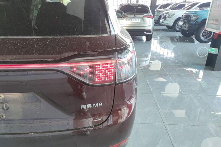 Used Hima AITO M9 2025 Extended-Range Ultra Version 52 kWh 6-Seater Right Rear Taillight
