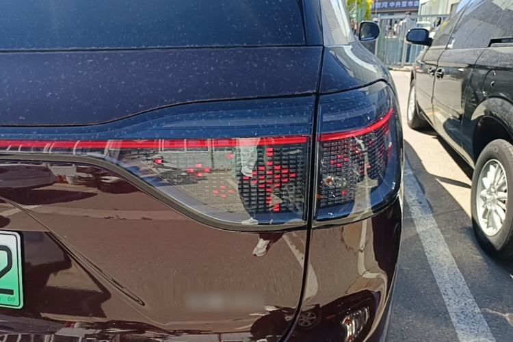 Used Hima AITO M9 2025 Extended-Range Ultra Version 52 kWh 6-Seater Right Rear Taillight