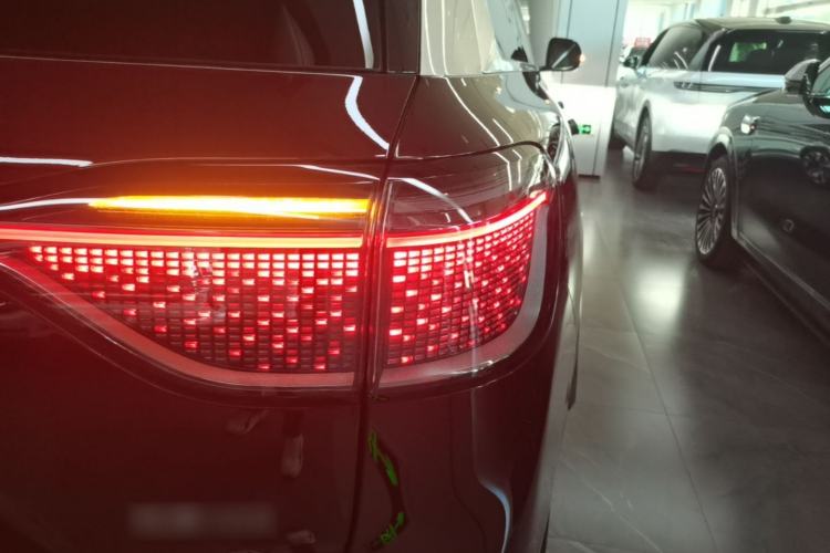 Used Hima AITO M9 2025 Extended-Range Ultra Version 52 kWh 6-Seater Right Rear Taillight