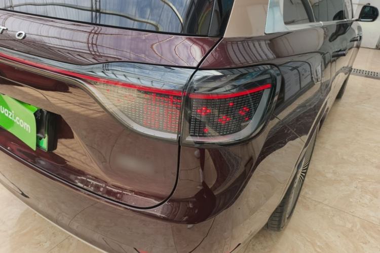 Used Hima AITO M9 2025 Extended-Range Ultra Version 52 kWh 5-Seater Edition Right Rear Taillight