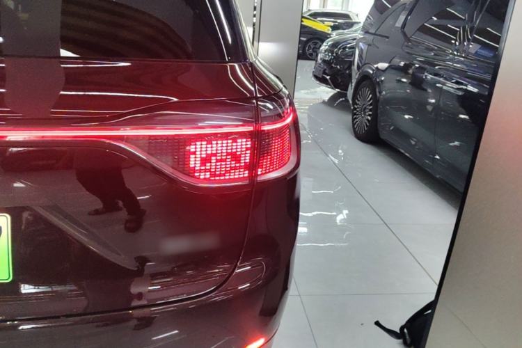 Used Hima AITO M9 2025 Extended-Range Ultra Version 52 kWh 6-Seater Right Rear Taillight