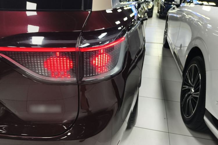 Used Hima AITO M9 2025 Extended-Range Ultra Version 52 kWh 6-Seater Right Rear Taillight
