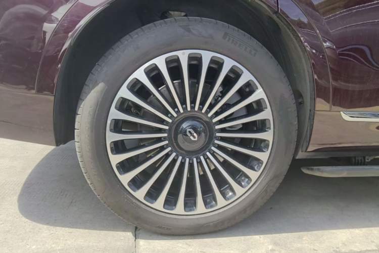 Used Hima AITO M9 2025 Extended-Range Ultra Version 52 kWh 6-Seater Right Rear Wheel Hub