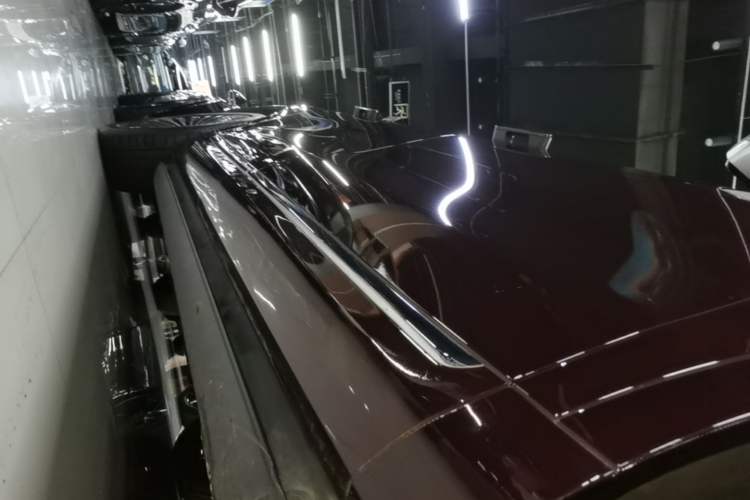 Used Hima AITO M9 2025 Extended-Range Ultra Version 52 kWh 6-Seater Right Side Sill
