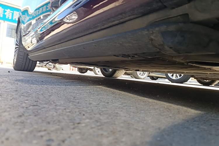 Used Hima AITO M9 2025 Extended-Range Ultra Version 52 kWh 6-Seater Right Side Sill