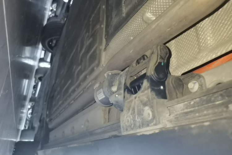 Used Hima AITO M9 2025 Extended-Range Ultra Version 52 kWh 6-Seater Right Side Sill